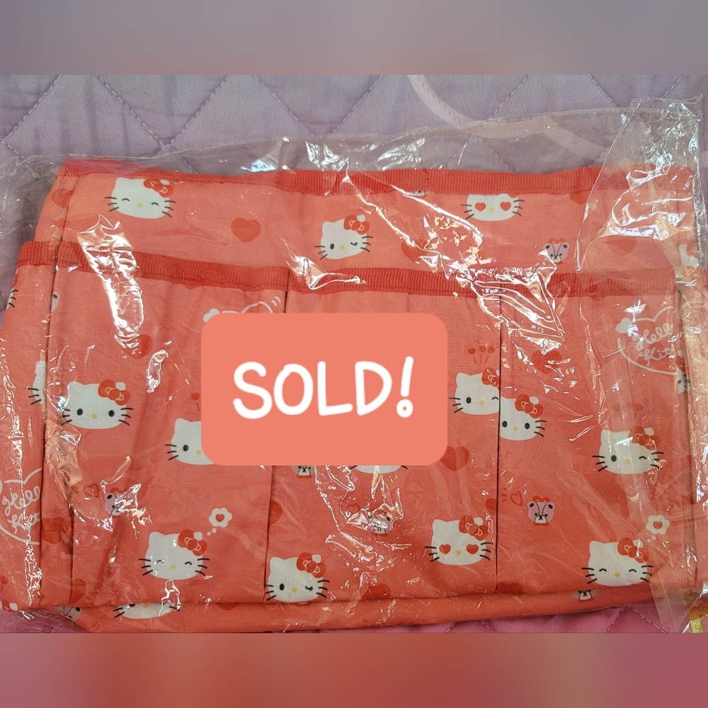SOLD!SOLD! Hello Kitty tote/bag organizer